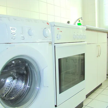 And Near Kurfuerstendamm Berlim