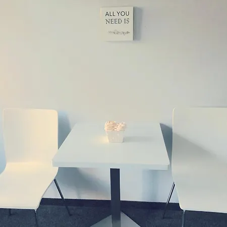 And Near Kurfuerstendamm Berlim