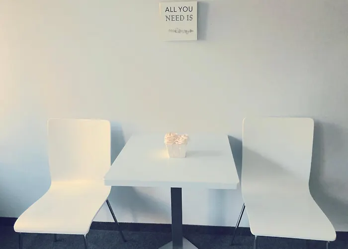 And Near Kurfuerstendamm برلين